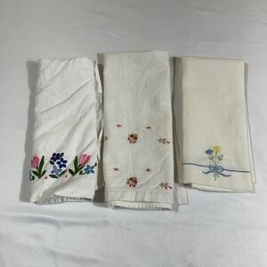 Vintage Hand Embroidered Tea Towels Set of 3 Floral Linen Cottagecore Coquette